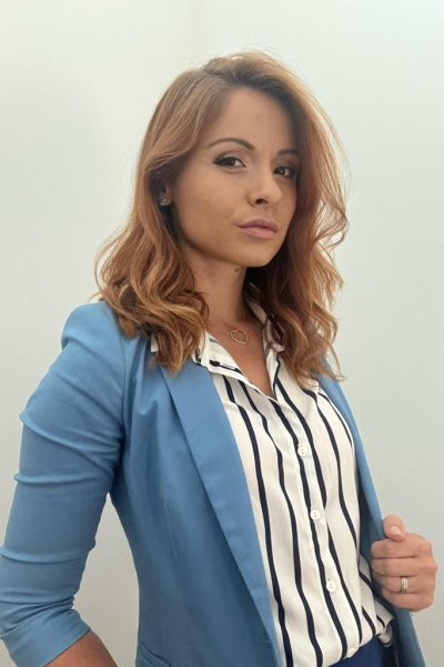 Roxana Straiferd