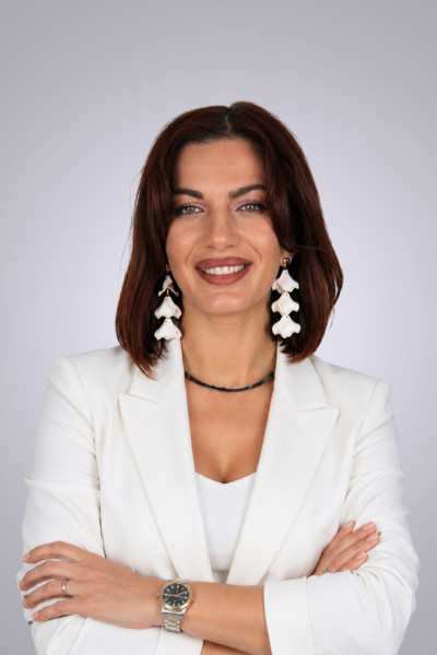 Theona Ghigeanu