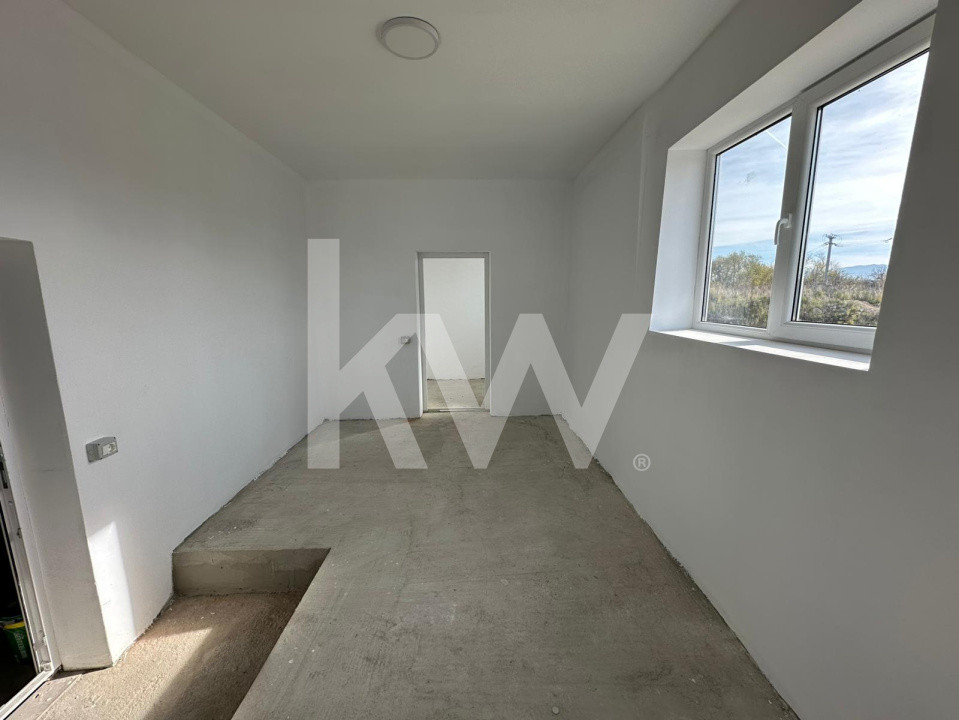 Hală industrială de închiriat , 280 mp hala si anexe+60mp Birou, centura Codlea