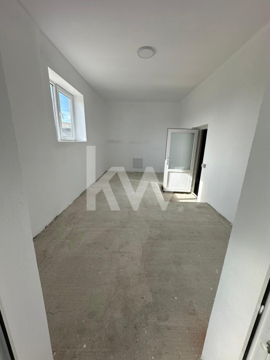 Hală industrială de închiriat , 280 mp hala si anexe+60mp Birou, centura Codlea