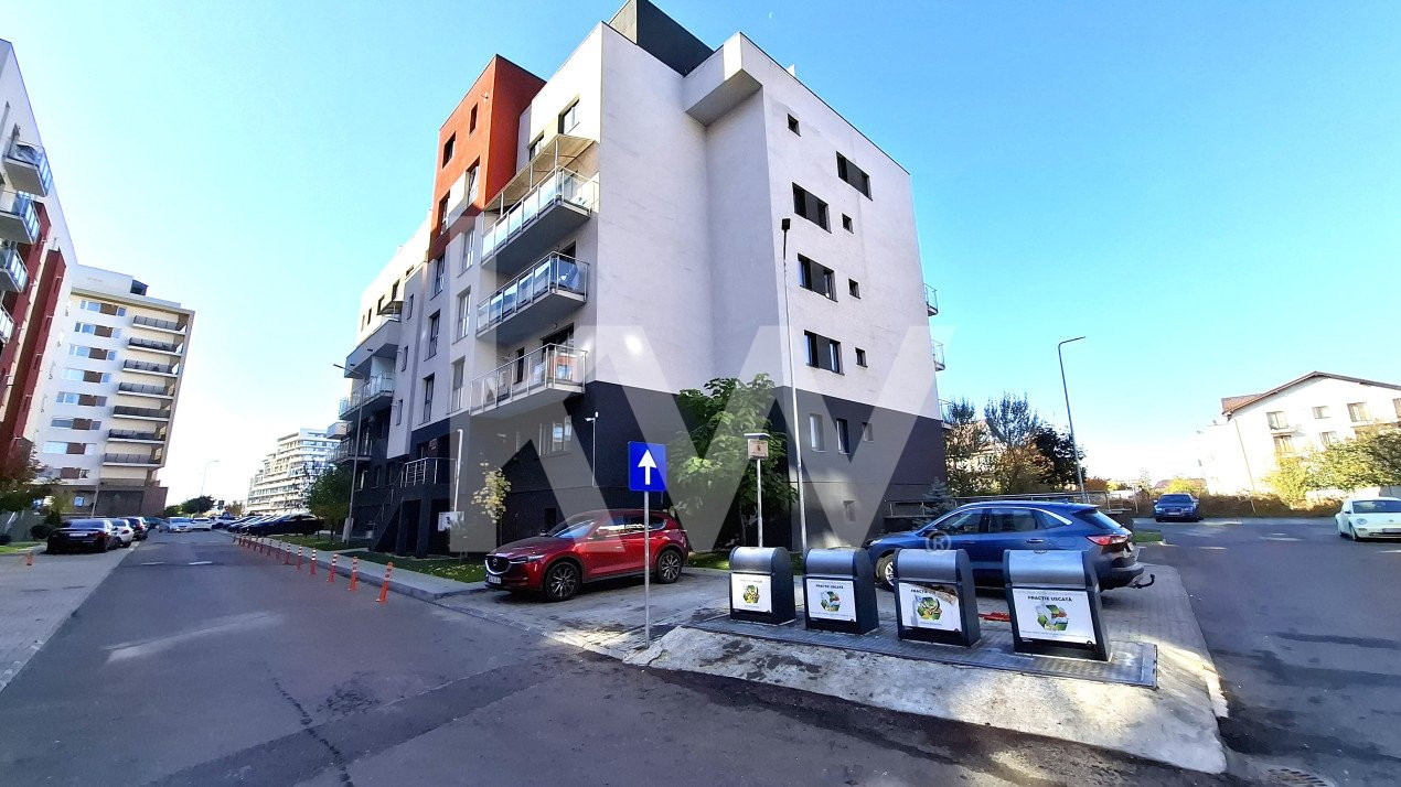 Garsoniera decomandata, boxa si parcare- Zona Coresi, Maurer