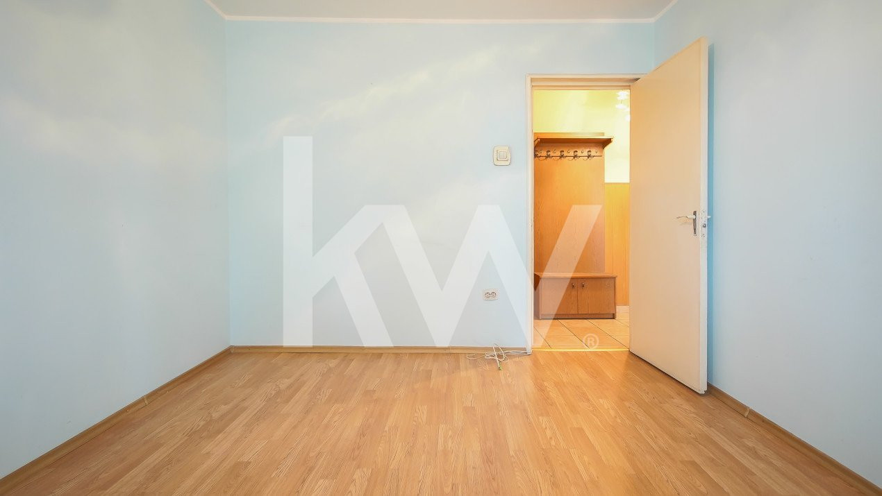 Vânzare apartament cu 3 camere, strada Brandușelor, zona Florilor