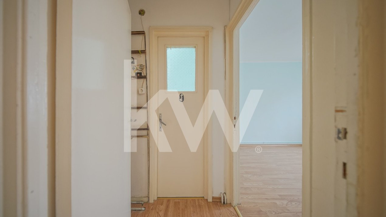 Vânzare apartament cu 3 camere, strada Brandușelor, zona Florilor