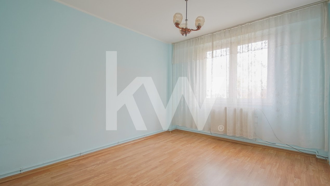 Vânzare apartament cu 3 camere, strada Brandușelor, zona Florilor