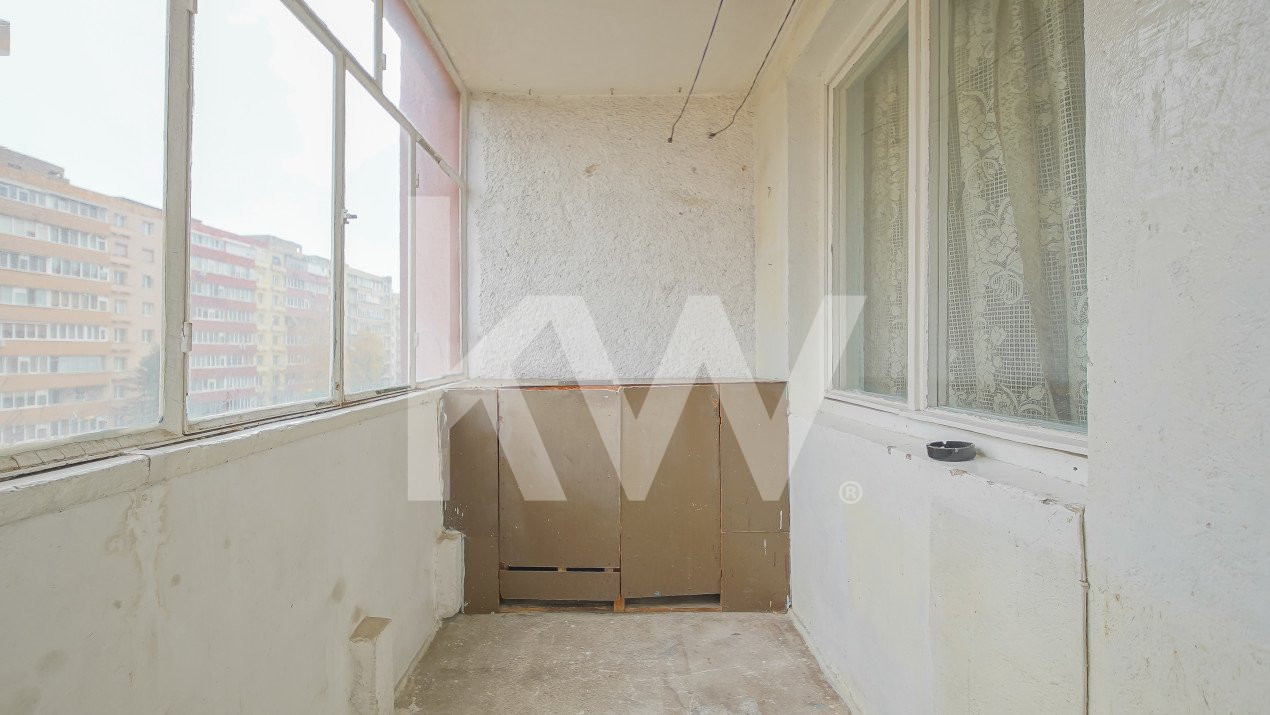 Vânzare apartament cu 3 camere, strada Brandușelor, zona Florilor