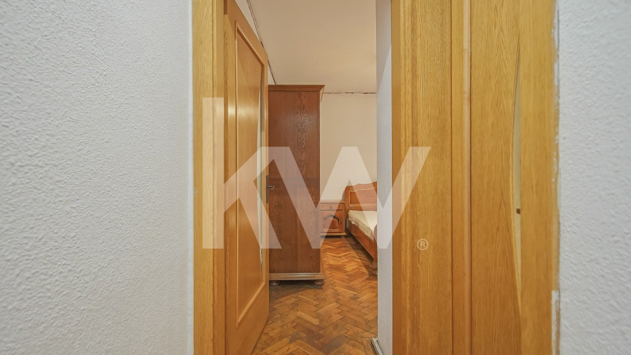 Vânzare apartament cu 2 camere, decomandat, zona Blumăna