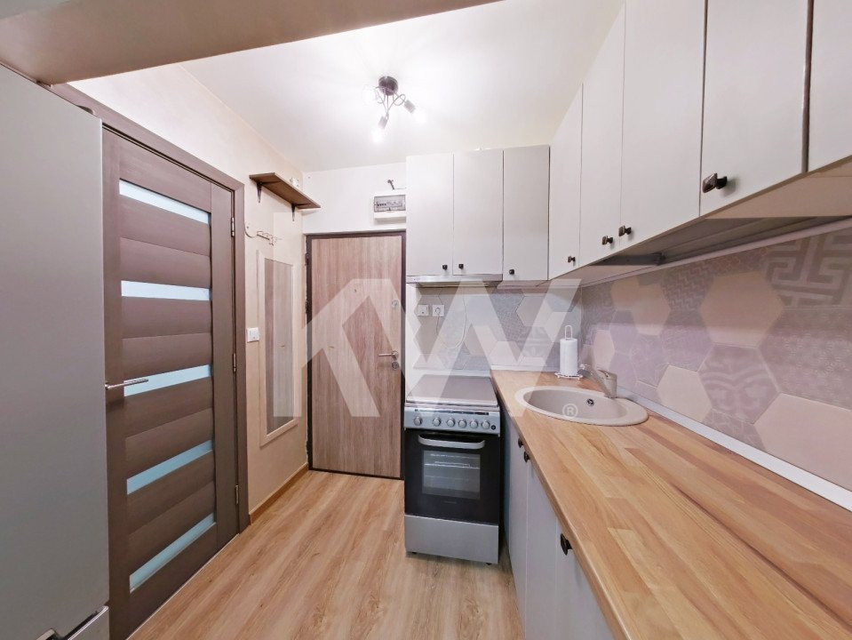 Garsonieră cochetă - mobilată și utilată - Strada 13 Decembrie