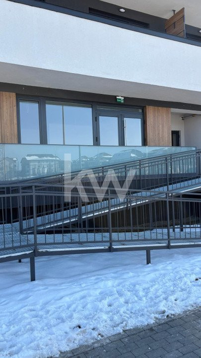 Spatiu comercial de inchiriat, zona Tractorul-Maurer Villas