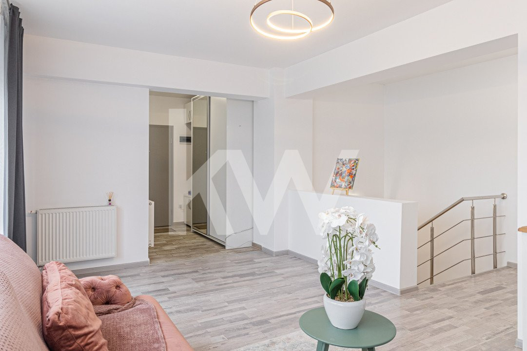 OFERTA REZERVATA!!!! Apartament cu  4 camere cu  scara interioara  .