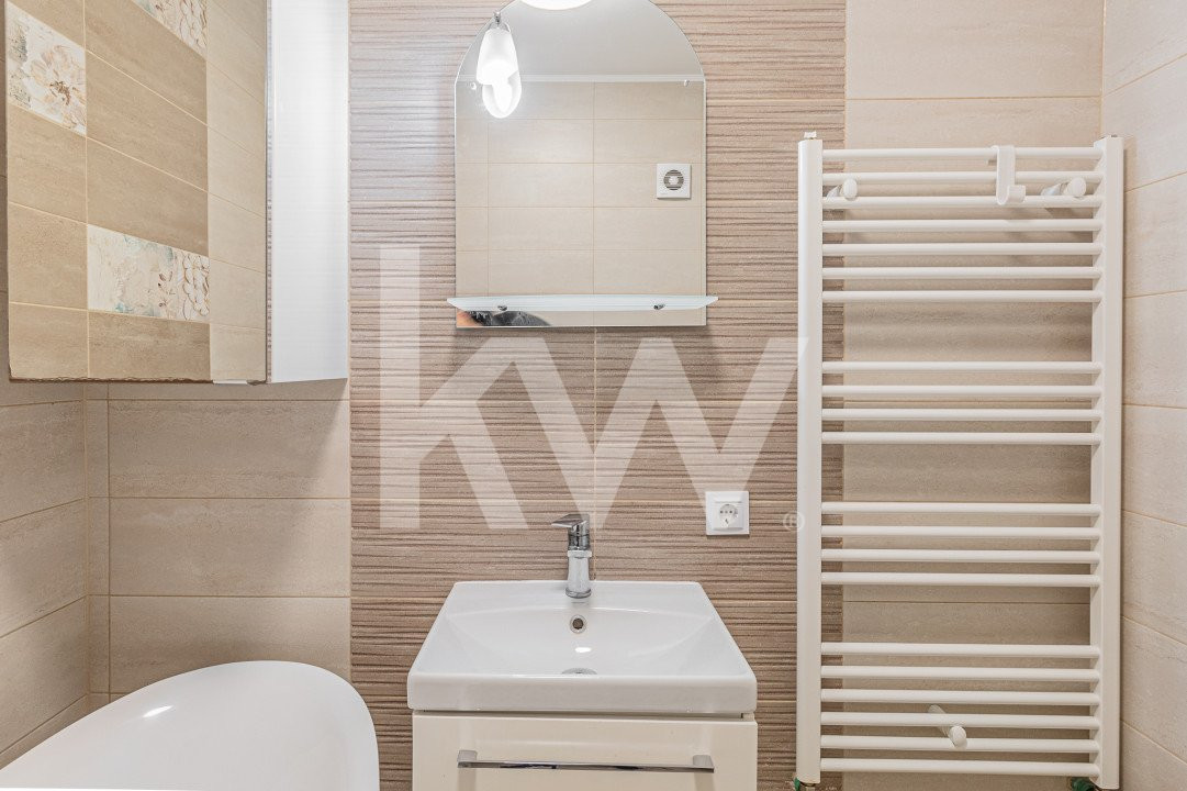 OFERTA REZERVATA!!!! Apartament cu  4 camere cu  scara interioara  .
