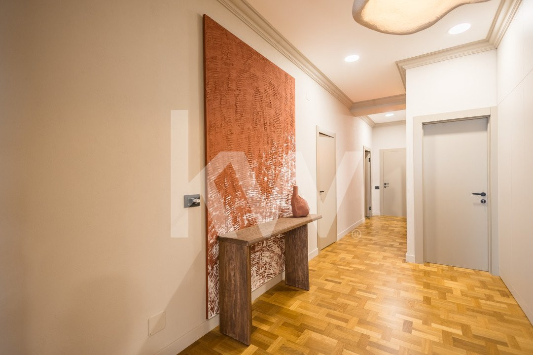 EXCLUSIV - Apartament cu 4 camere pe Drumul Poienii