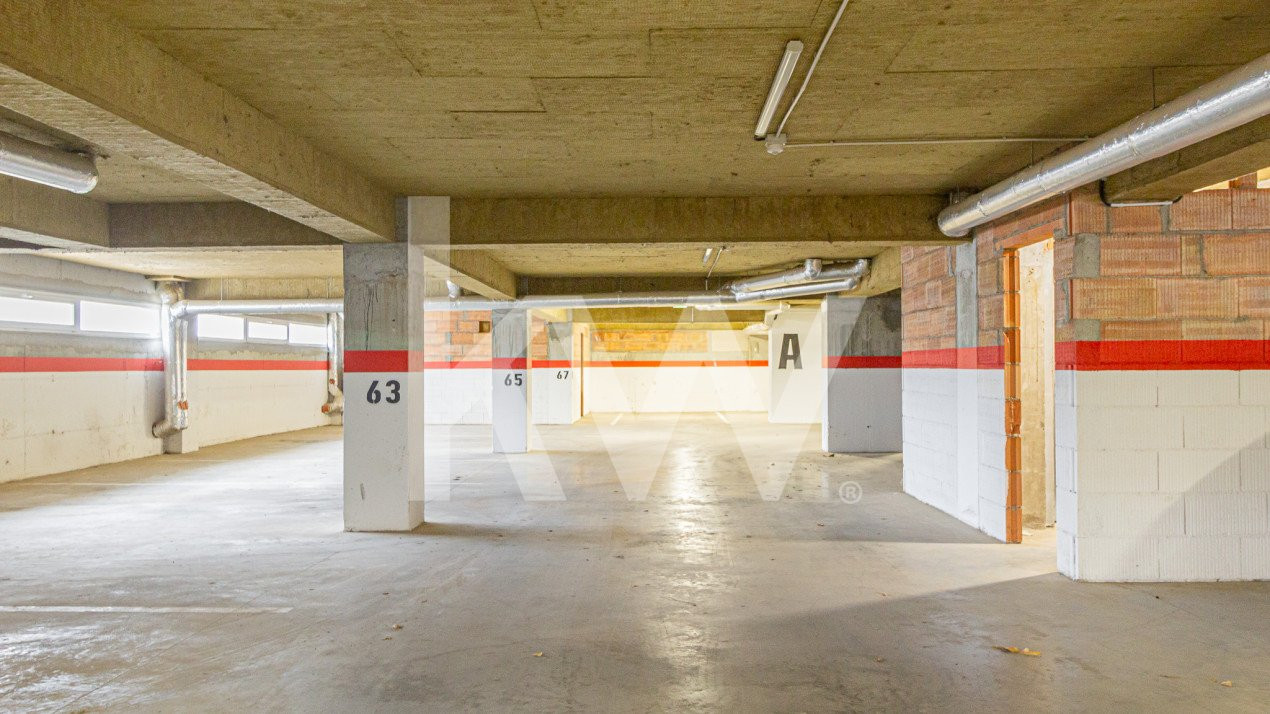 Apartament spatios cu parcare subterana zona Coresi, Pet Frendly