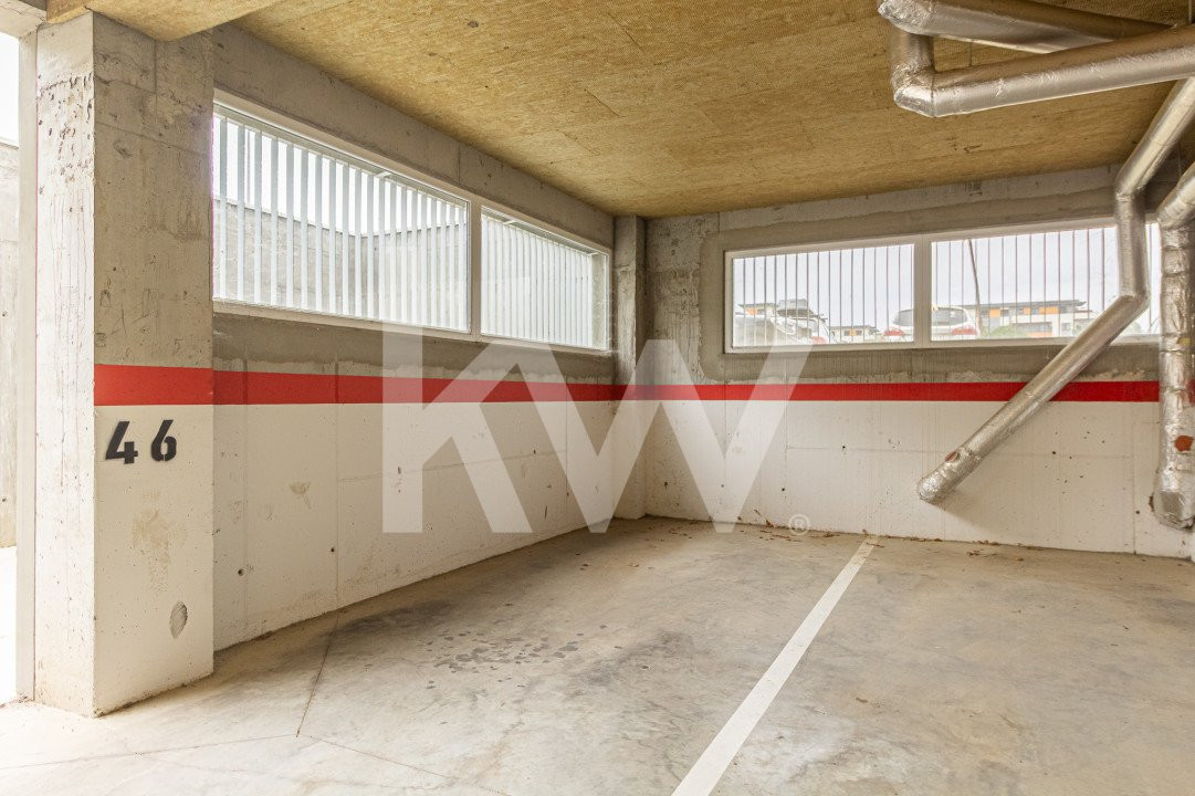 Apartament spatios cu parcare subterana zona Coresi, Pet Friendly