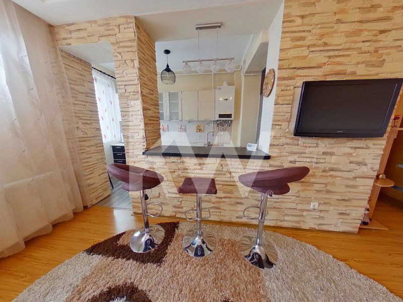 Apartament cochet in vila cu parcare privata.