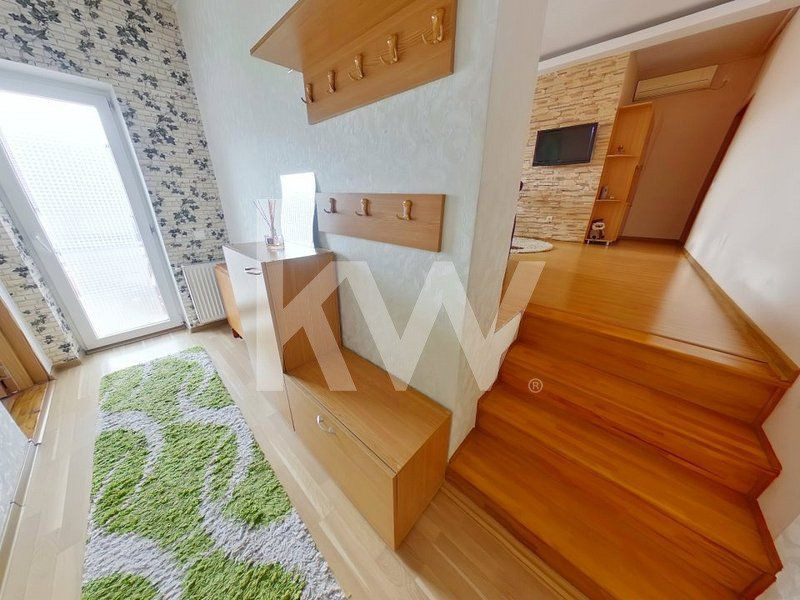 Apartament cochet in vila cu parcare privata.