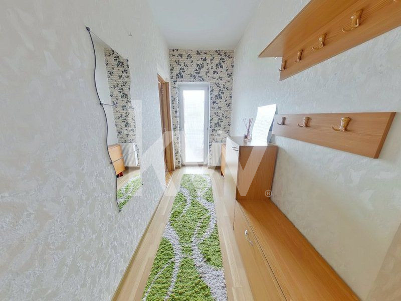 Apartament cochet in vila cu parcare privata.