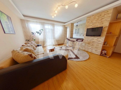 Apartament cochet in vila cu parcare privata.