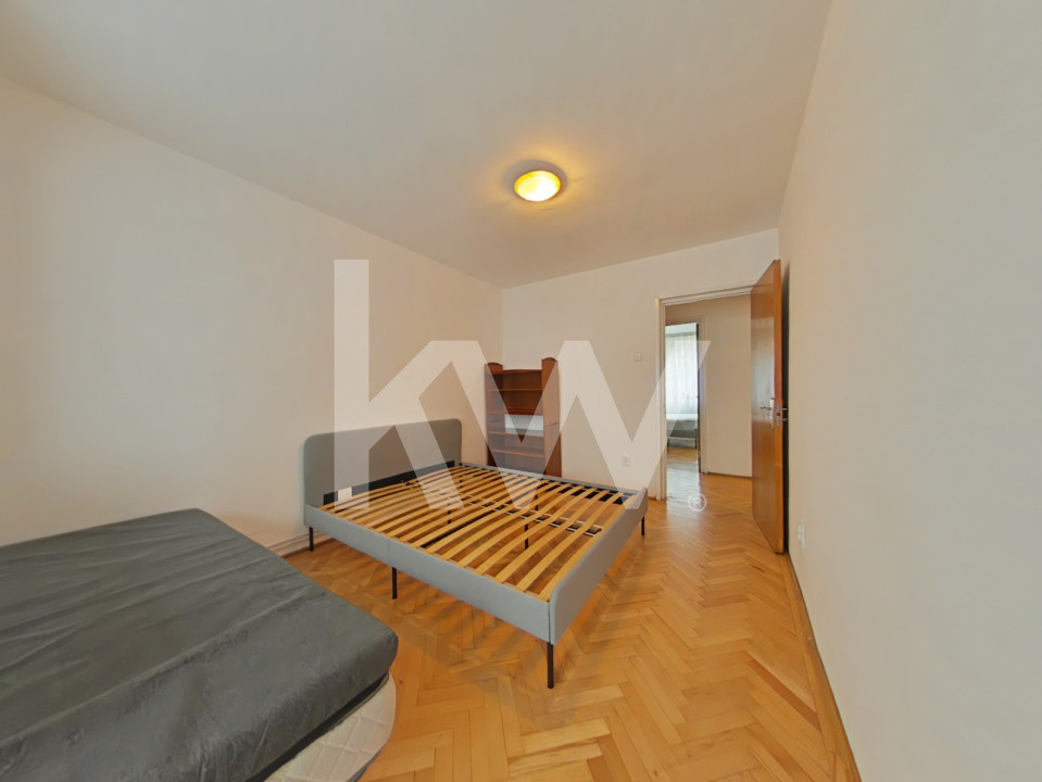  Închiriere apartament cu 3 camere, mobilat și utilat pe Bld Victoriei