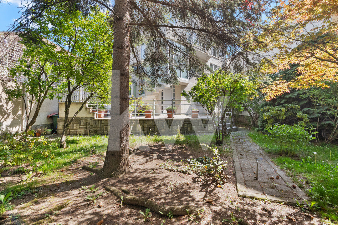 Casa de vanzare in Brasov - singur in curte - 458 mp teren