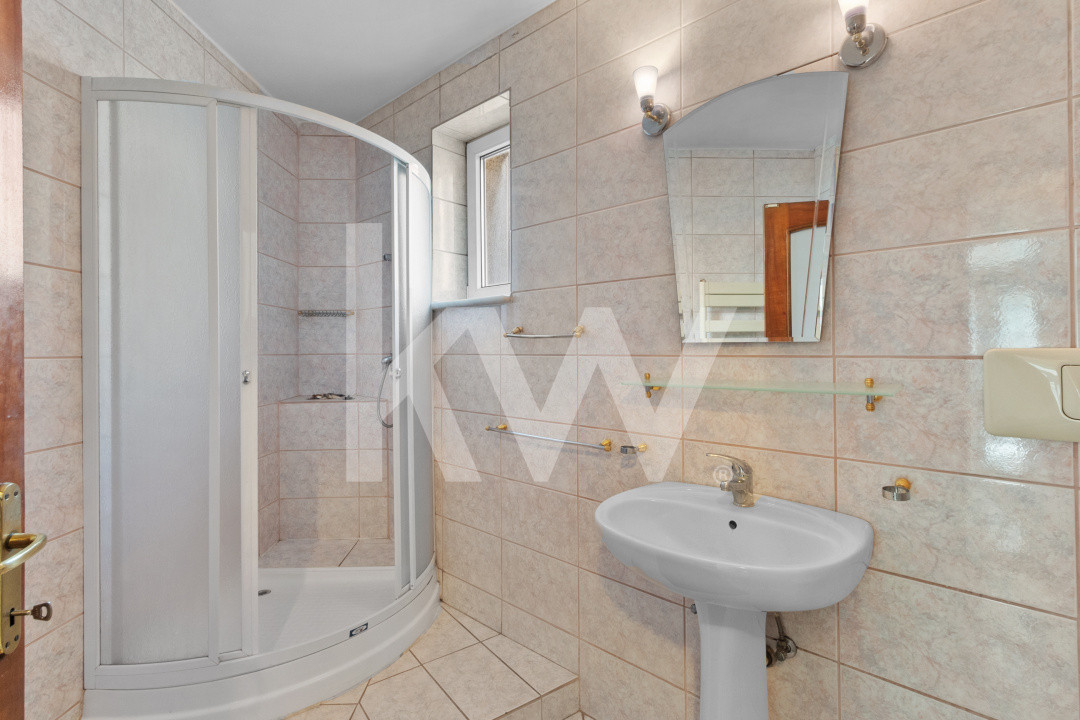 Casa de vanzare in Brasov - singur in curte - 458 mp teren