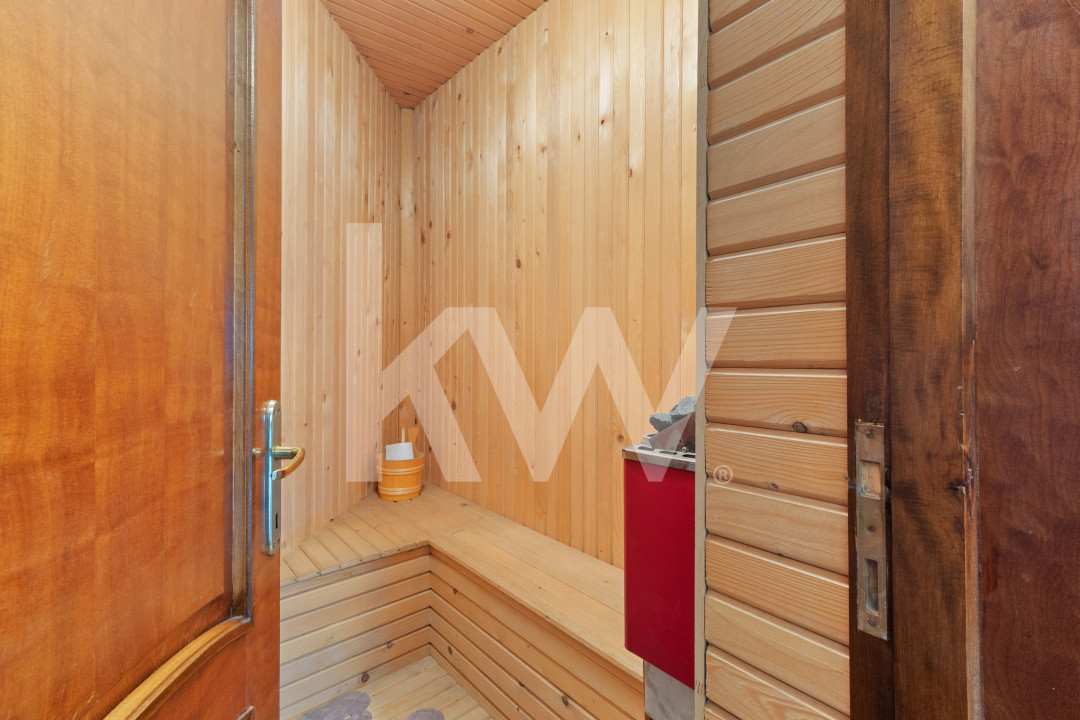 Casa de vanzare in Brasov - singur in curte - 458 mp teren