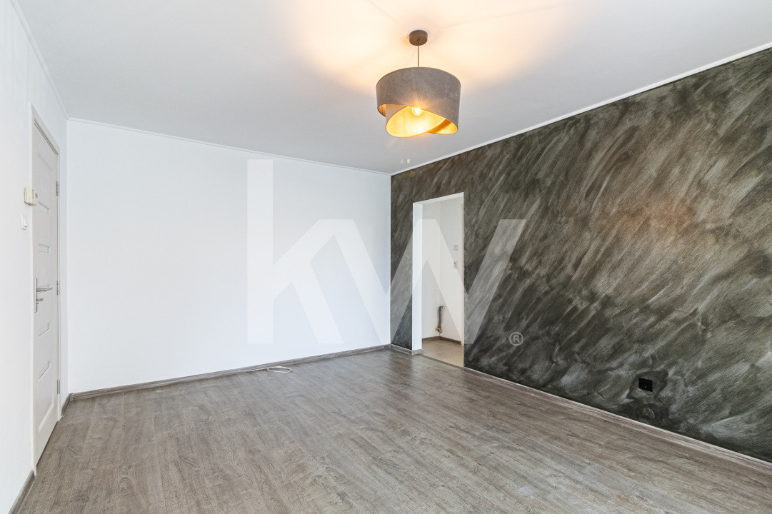 Apartament 2 camere renovat, acces dublu– Centrul Civic, str. Mircea cel Batran