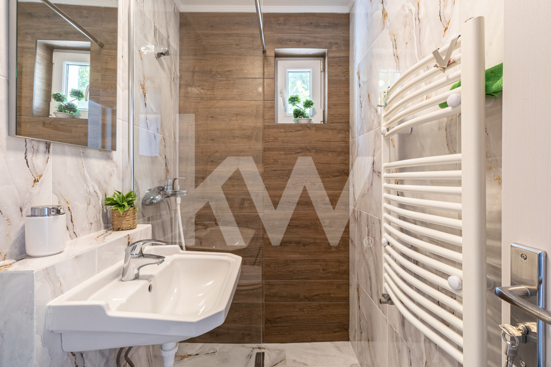 Apartament 2 camere renovat, acces dublu– Centrul Civic, str. Mircea cel Batran