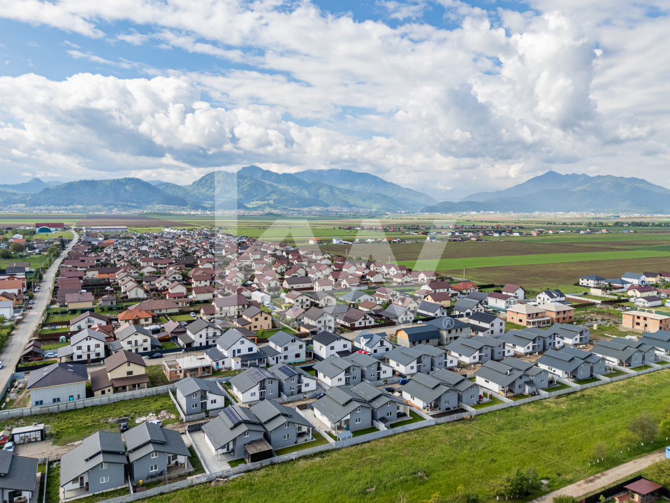 Casa spatioasa, complet utilata in Izvor-Tarlugeni, 10km de Brasov