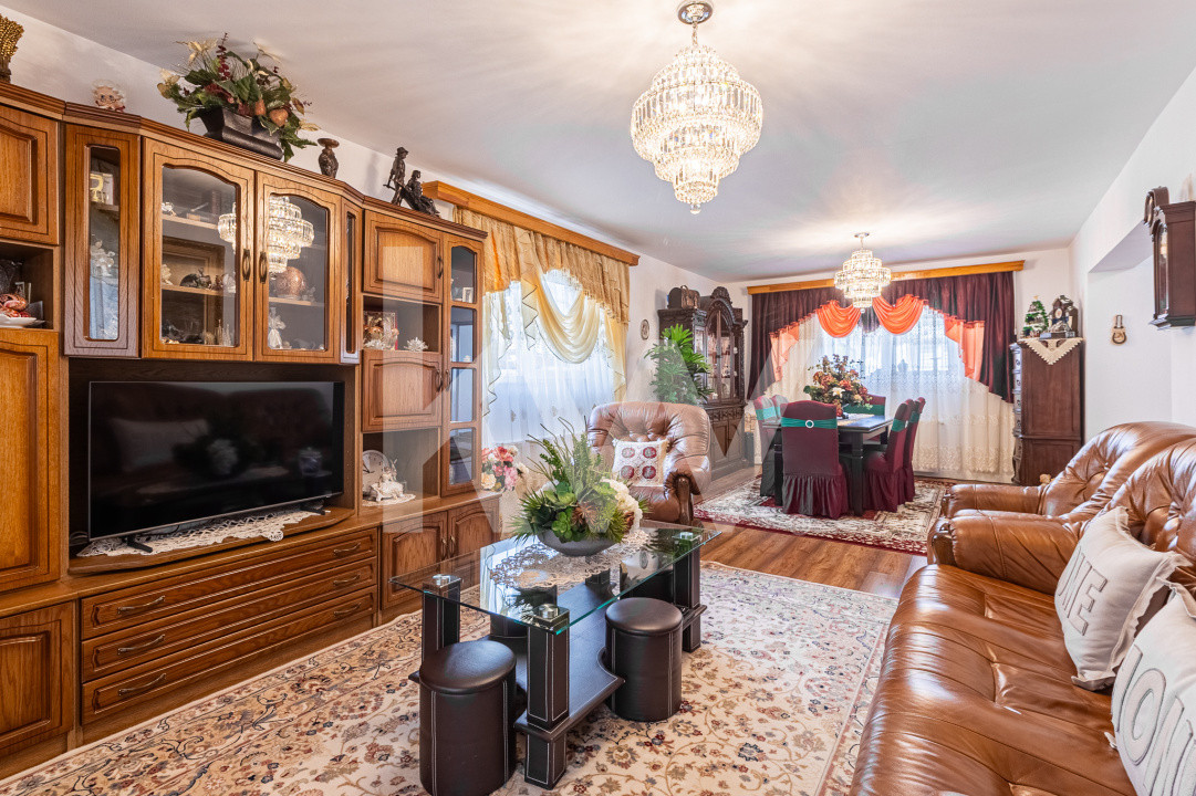 Casa spatioasa, complet utilata in Izvor-Tarlugeni, 10km de Brasov