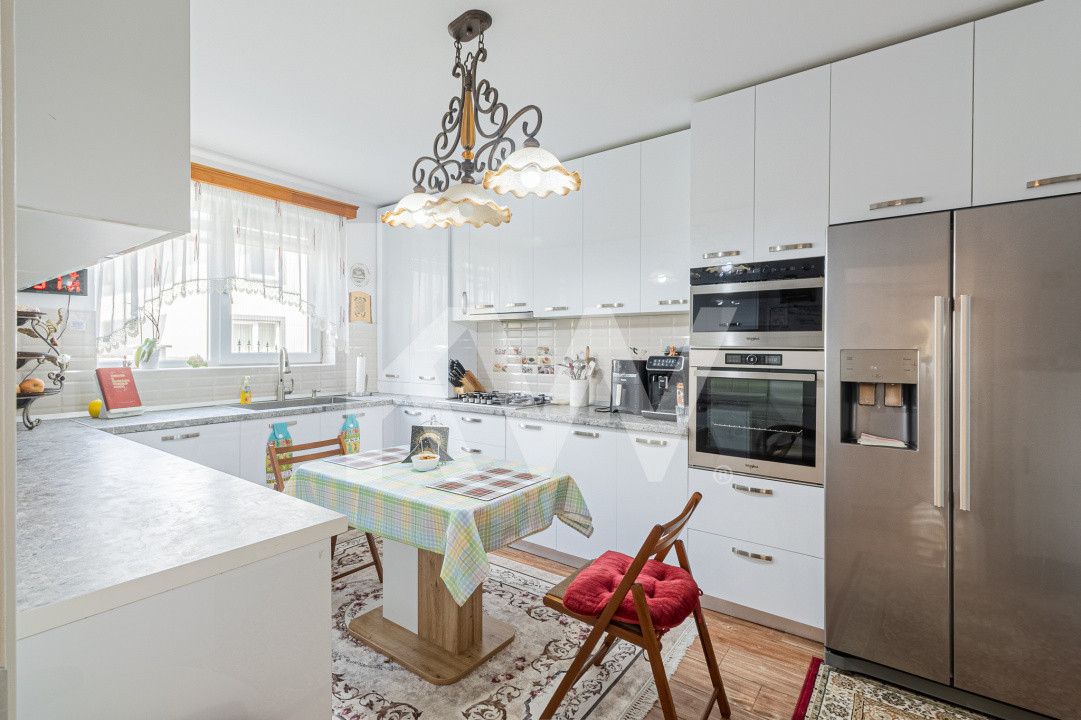 Casa spatioasa, complet utilata in Izvor-Tarlugeni, 10km de Brasov