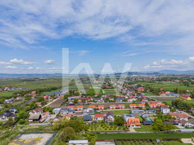 Teren pentru construcții în Stupini, cu potențial imens