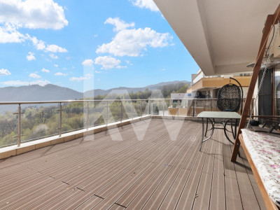 EXCLUSIVITATE – Apartament cu 3 camere și terasă panoramică în Seasons Residence