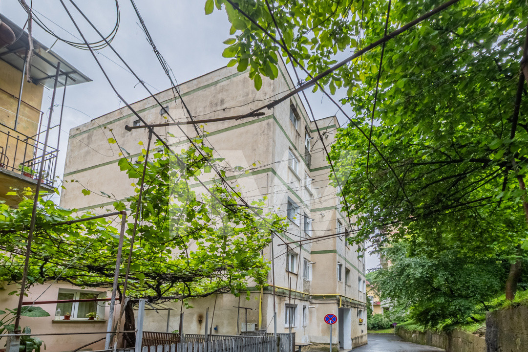  REZERVAT ! Garsoniera cu potential investitional- Str.Matei Basarab
