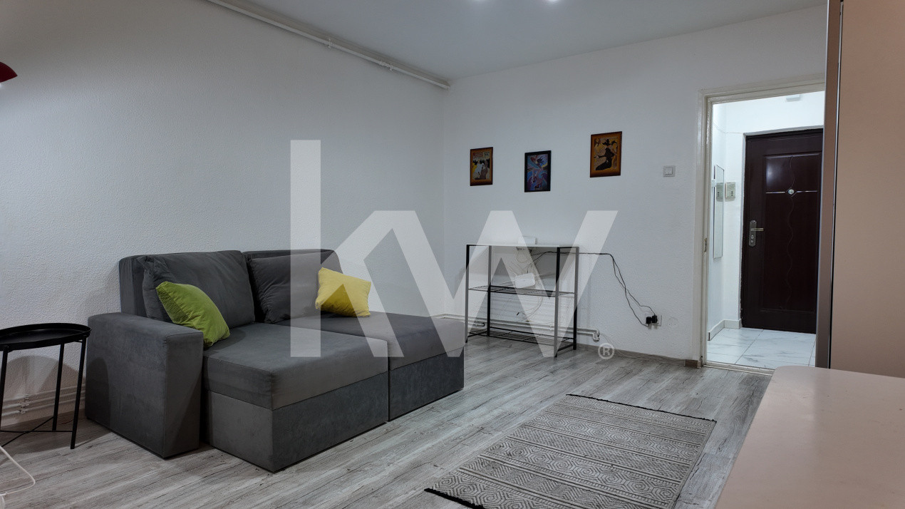  Garsonieră semidecomandată, mobilată și utilată, strada Soarelui 