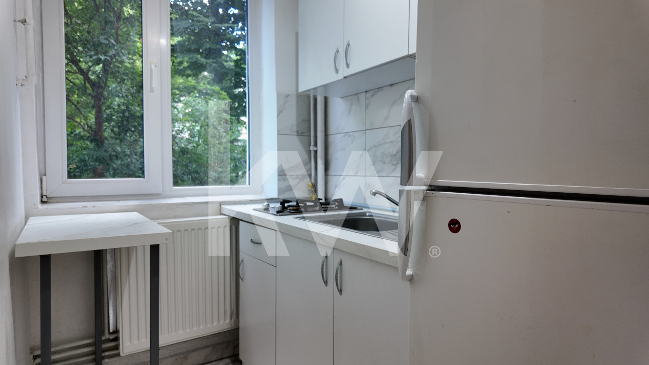  Garsonieră semidecomandată, mobilată și utilată, strada Soarelui 