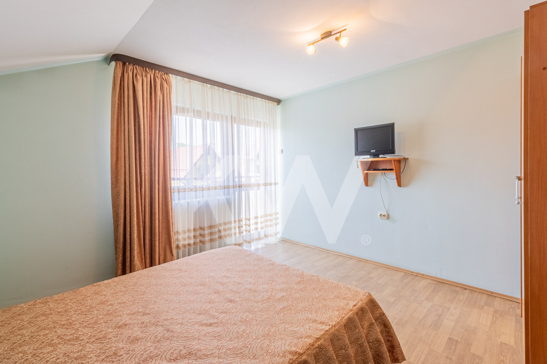 Vilă spațioasă de vânzare Râșnov, turism / reședință, teren 786 mp | Comision 0%