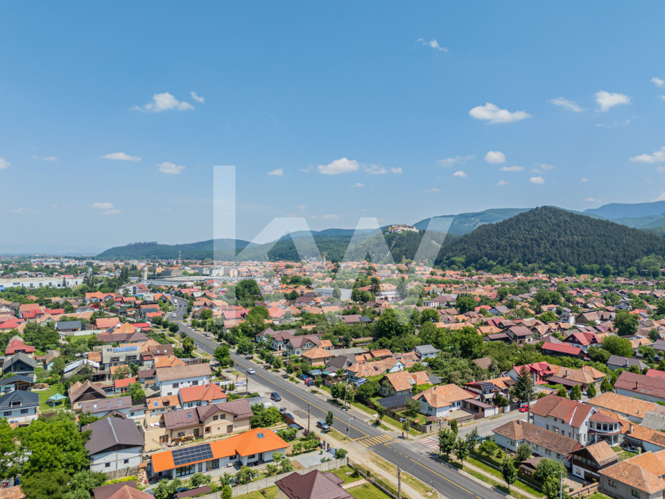 Vilă spațioasă de vânzare Râșnov, turism / reședință, teren 786 mp | Comision 0%