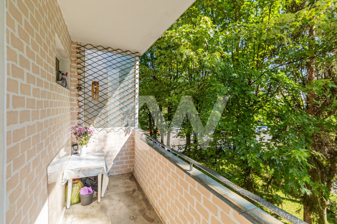 Vânzare apartament cu 3 camere, mobilat și utilat, strada Neptun