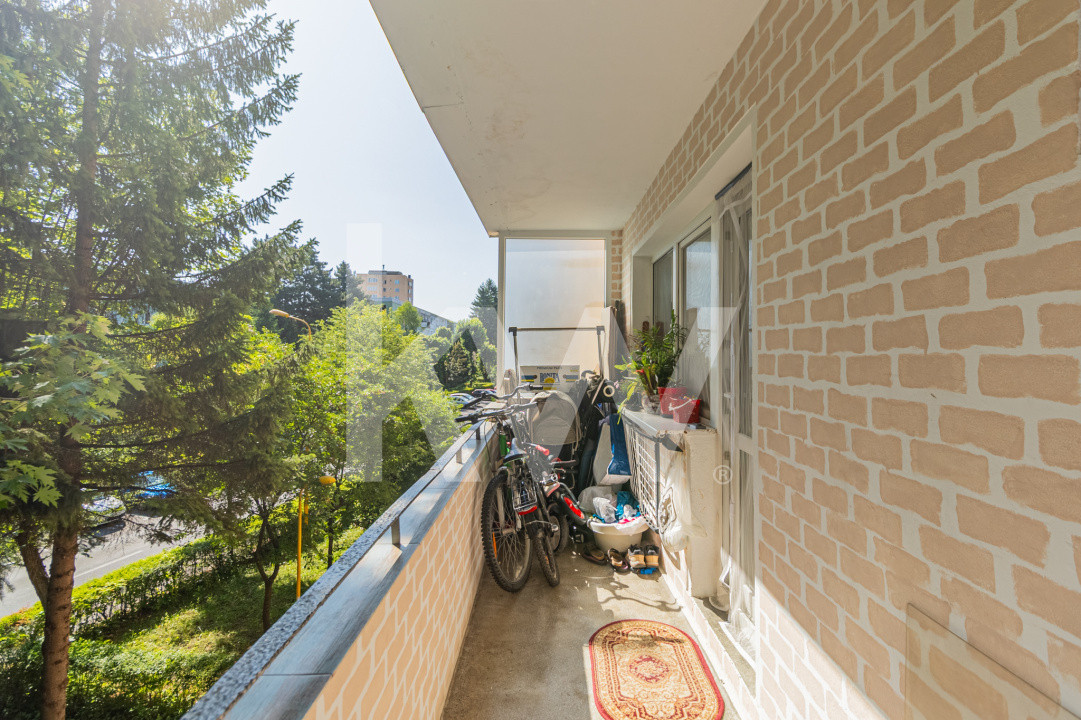 Vânzare apartament cu 3 camere, mobilat și utilat, strada Neptun
