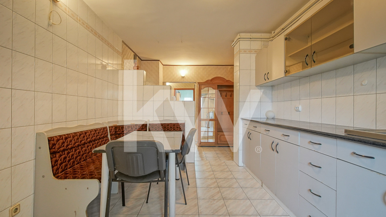 Vânzare apartament cu 3 camere, decomandat, 2 bai - Racadau
