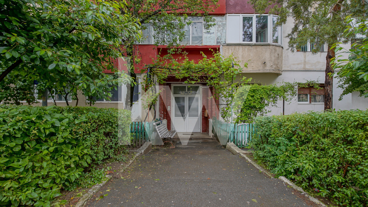Vânzare apartament cu 3 camere, decomandat, 2 bai - Racadau