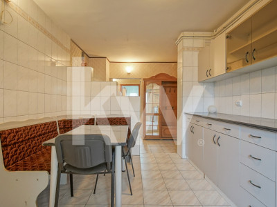 Vânzare apartament cu 3 camere, decomandat, 2 bai - Racadau