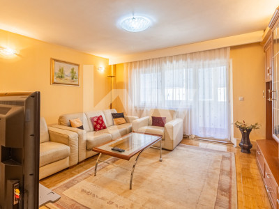 Apartament 2 camere, 2 bai, suprafata mare, zona centrala