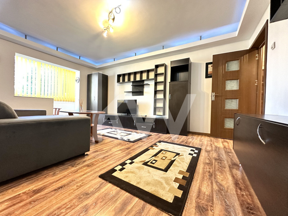 Apartament 3 camere de închiriat in zona Tractorul cu loc dde parcare inclus