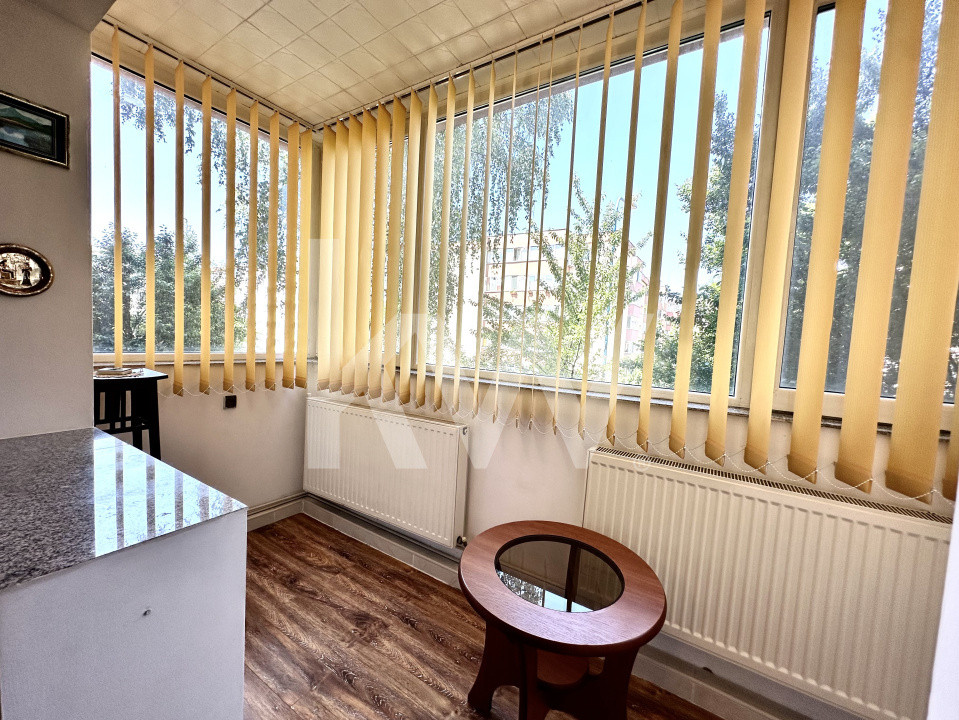 Apartament 3 camere de închiriat in zona Tractorul cu loc dde parcare inclus