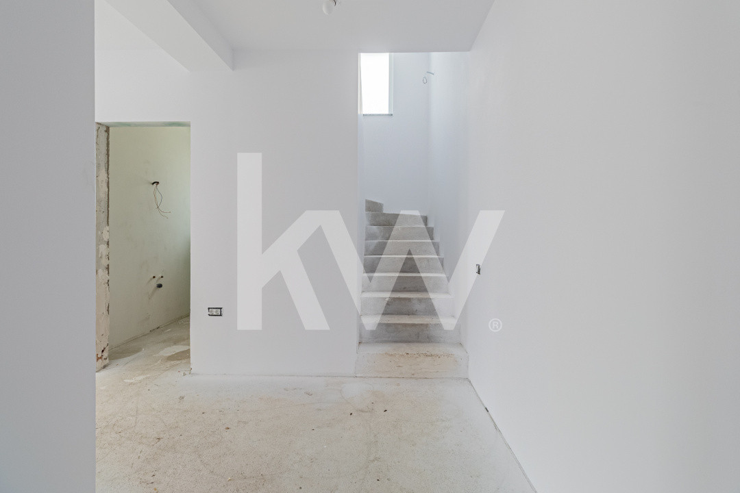 Casă duplex de vânzare în Brașov – zona Tractorul, aproape de Coresi Mall 
