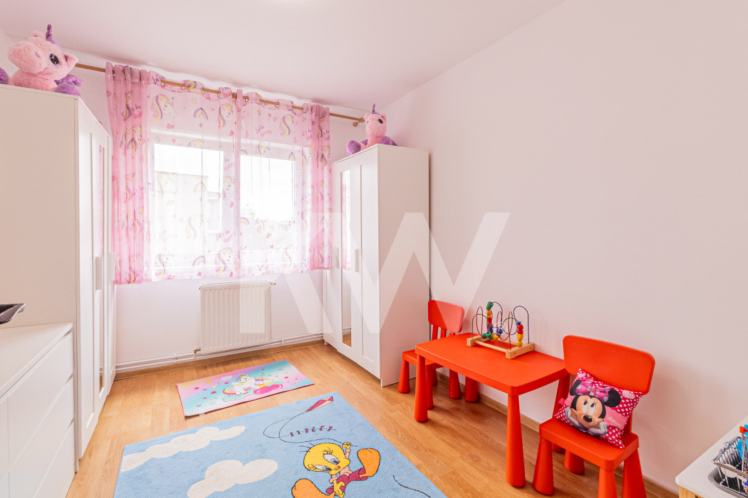 Vânzare apartament cu 3 camere, decomandat - Centrul Civic