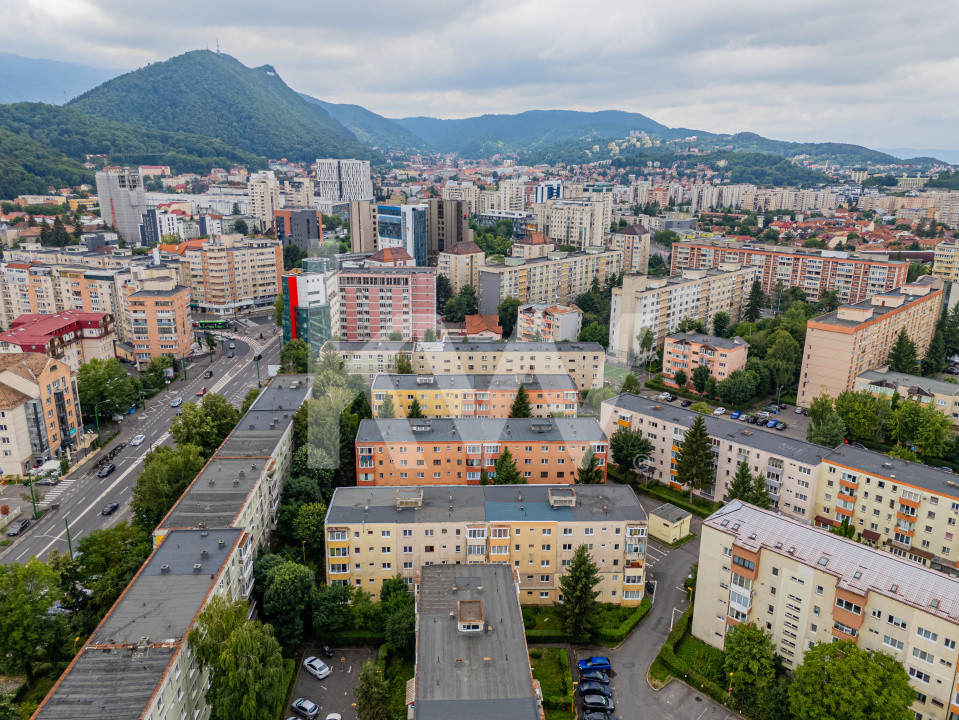 Vânzare apartament cu 3 camere, decomandat - Centrul Civic