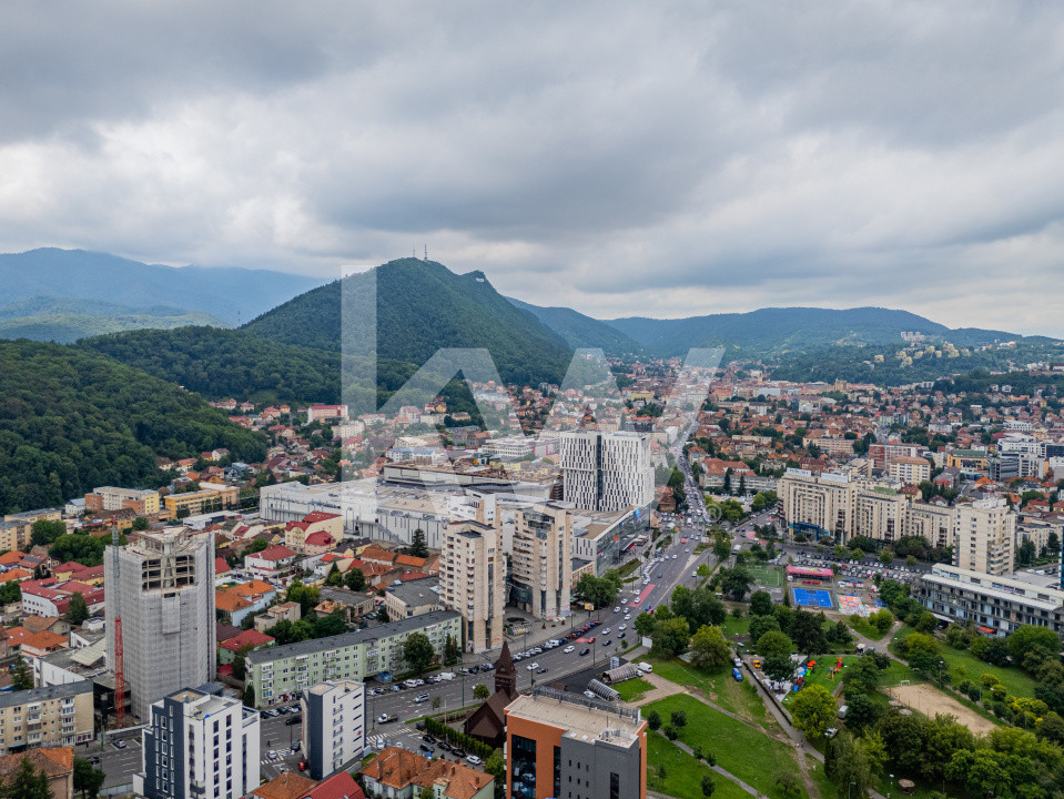 Vânzare apartament cu 3 camere, decomandat - Centrul Civic