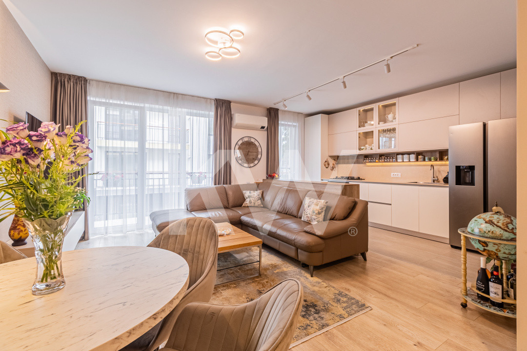 Vânzare apartament cu 3 camere, decomandat - Mountain View Residence